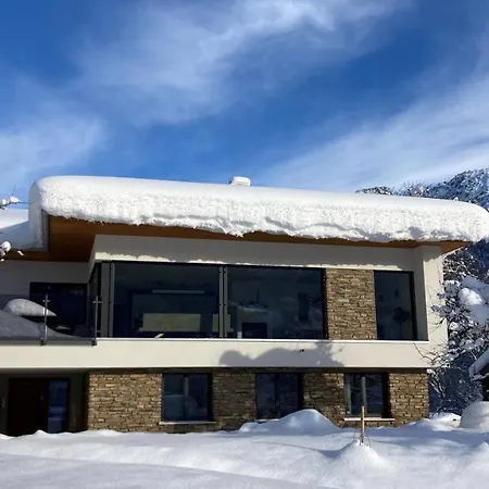 Raich Апартаменты *